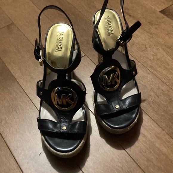 MK Sandals for women - Picture 1 of 5